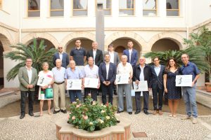 ONDARA LLIURA LES III DISTINCIONS 9 D’OCTUBRE A UN GRUP DE LLAURADORS I LLAURADORA I A VÍCTOR MORENO