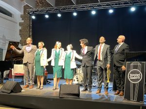 LES DÓMISOL SISTERS REVIUEN AL PRADO D'ONDARA ELS ANYS DAURATS DEL SWING