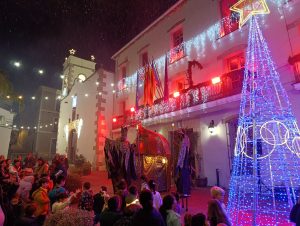 ONDARA DÓNA LA BENVINGUDA AL NADAL AMB UNA ESPECTACULAR ENCESA DE LLUMS I GRAN AFLUÈNCIA DE PÚBLIC