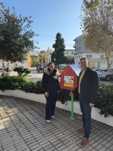 ONDARA IMPULSA EL PROJECTE “BIBLIOTERÀPIA LLIURE” AMB QUATRE CASETES DE LLIBRES EN ESPAIS PÚBLICS