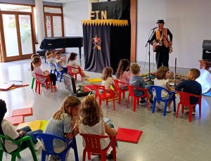 ONDARA CELEBRA L’ENCONTRE AMB ELS PRIMERS LECTORS AMB UNA VESPRADA MÀGICA DE LECTURA, MÚSICA I TITELLES