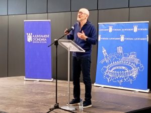 ROBERT MIRALLES PRESENTA EL VOLUM SOBRE ELS LLINATGES D’ONDARA EN L’ACTE INSTITUCIONAL DEL DIA DEL LLIBRE