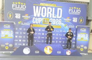 EL JOVE ESPORTISTA ONDARENC SAMUEL ANDRÉS MOLINA ES PROCLAMA CAMPIÓ DEL MÓN EN LA MODALITAT GI I ACONSEGUEIX LA PLATA EN NO GI EN LA COPA DEL MÓN DE BRAZILIAN JIU-JITSU DISPUTADA A LA NUCIA